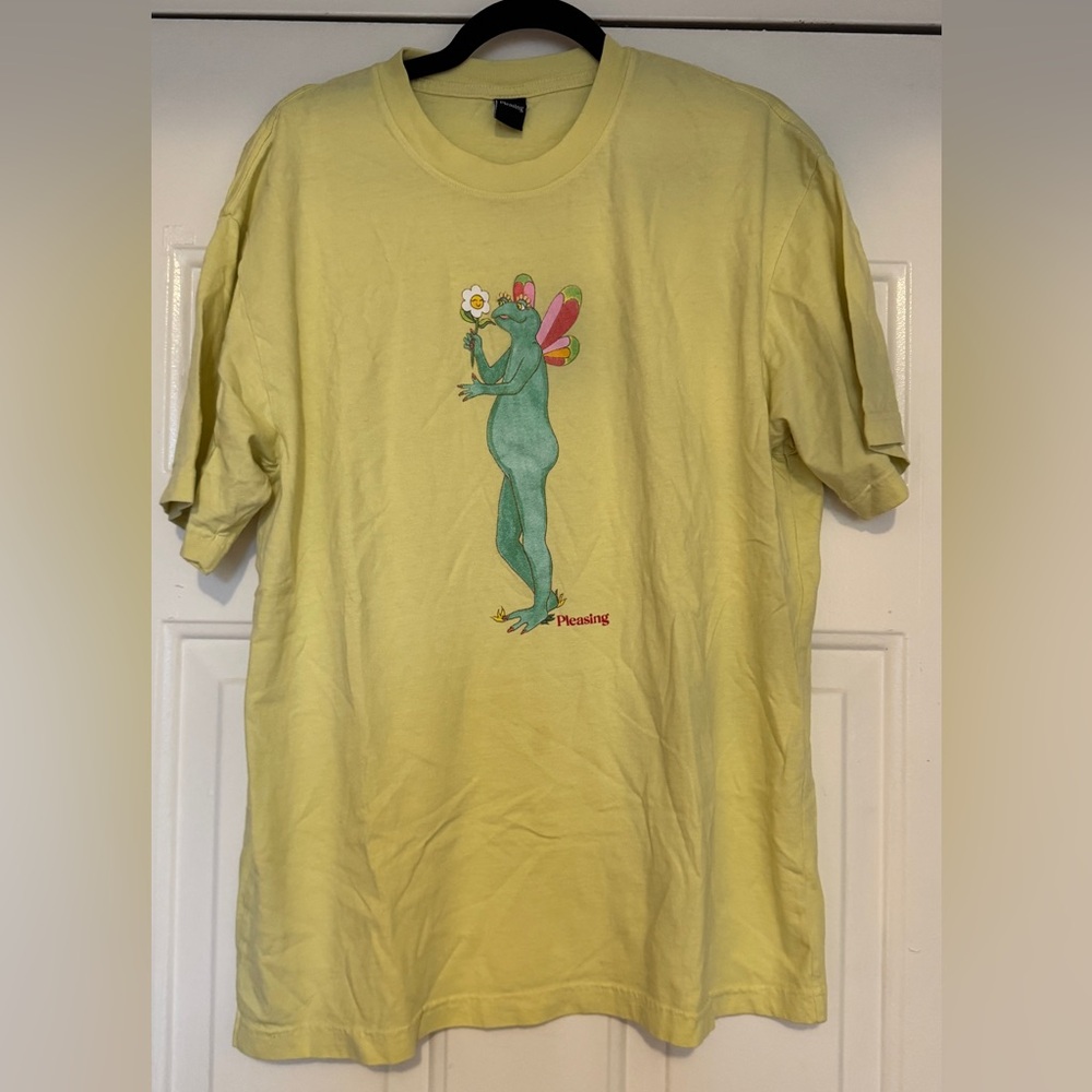 Pleasing Harry Styles Tshirt